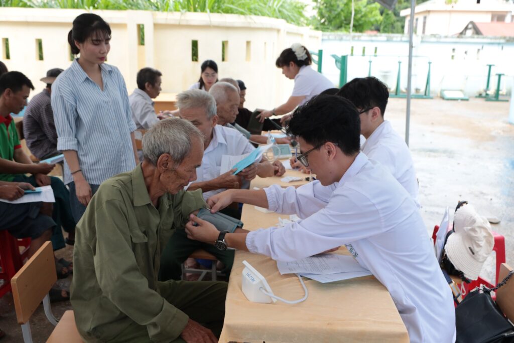 Nước súc miệng DrKam
