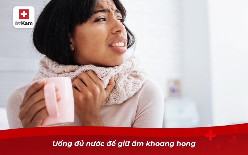 Viêm họng hạt bao lâu hết và phương pháp điều trị hiệu quả 14 Uống đủ nước để giữ ẩm khoang họng