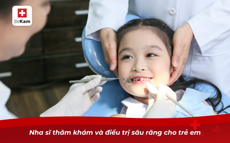 Hình ảnh sâu răng ở trẻ em: Dấu hiệu nhận biết và cảnh báo 9 Nha sĩ thăm khám và điều trị sâu răng cho trẻ em