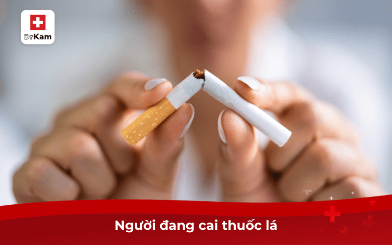 Chọn nước súc miệng thuần mộc phù hợp cho từng đối tượng 7 Người đang cai thuốc lá